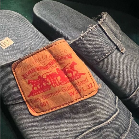 Jean Slides LEVI - Size 8 Sandal - Brand NEW - Never Worn - Jean Marerial Sandal - Picture 3 of 5